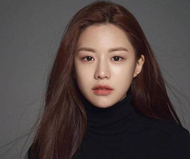 韩美女主播热午 秀场